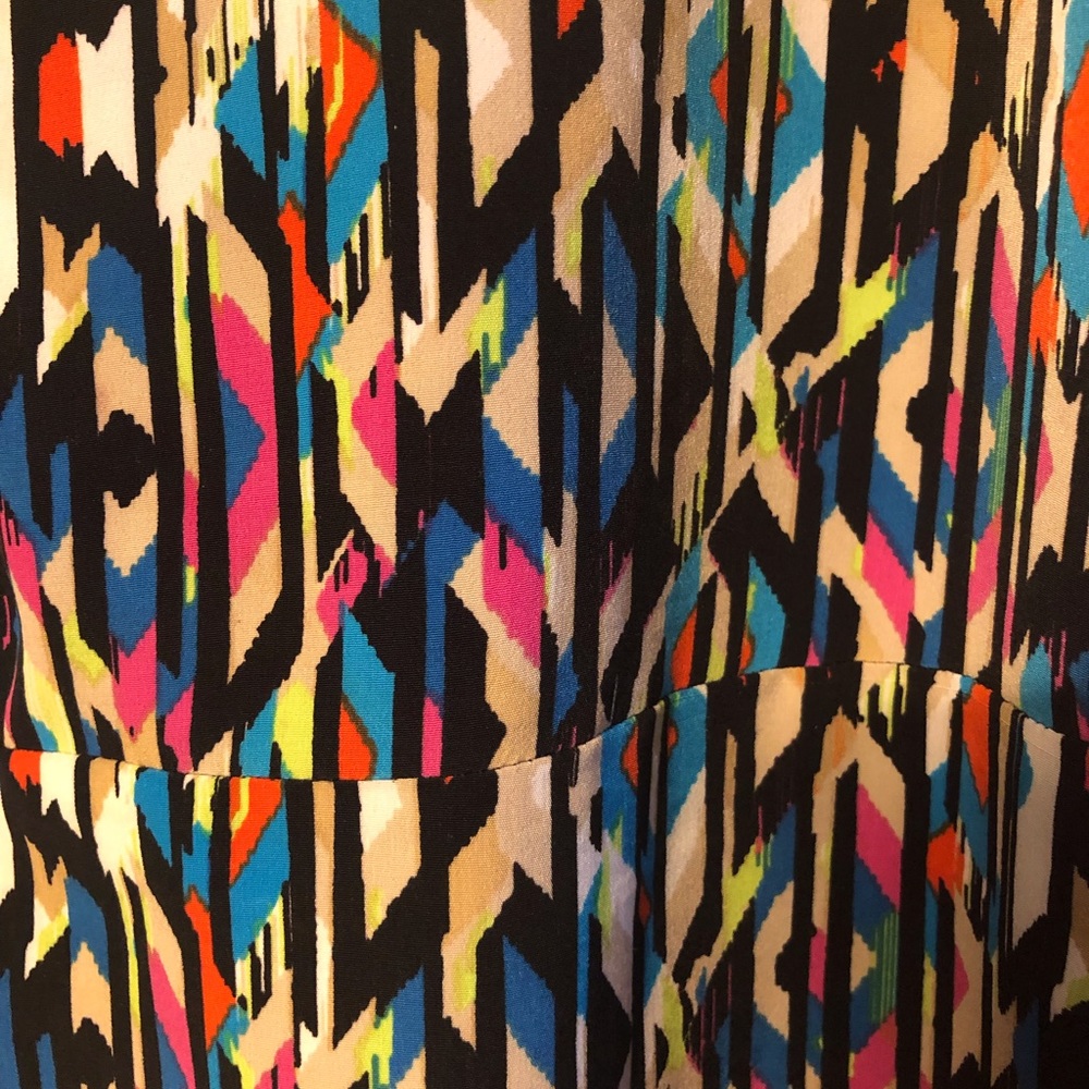 Attention Multi Color Sleeveless Dress - Picture 3 of 3